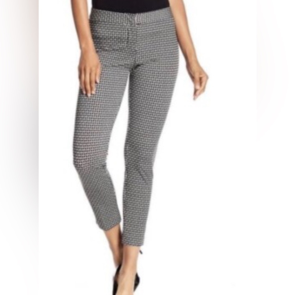 3/$19! CROSBY.  Geometric Print Ankle Pants ~ Size 4~ Gray